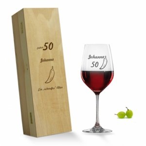 Rotweinglas in Holzkiste *Ein scharfes A
