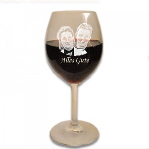 Rotweinglas mit Fotogravur