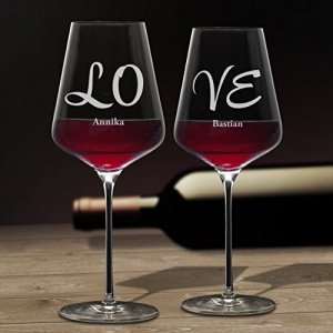 Rotweingläser 2er Set mit eleganter Gravur "LOVE" - personalisiert mit Namen