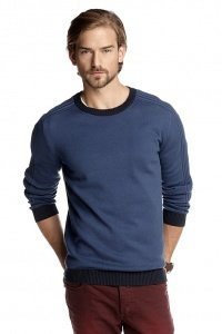 Rundhalspulli aus Baumwolle