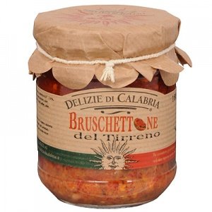 Scharfes pesto mit Chili roten Zwiebeln 