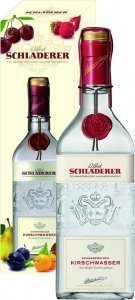 Schladerer Kirschwasser in Geschenkpacku