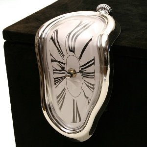 Schmelzende Regaluhr im Dali Look