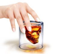 Schnapsglas-Totenkopf