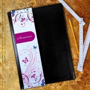 Schreibmappe mit Ornament und Namen