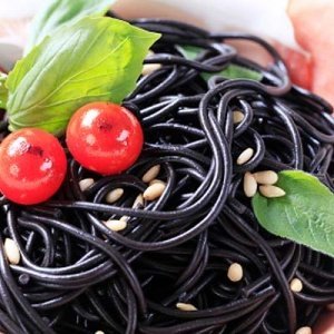 schwarze Spaghetti Tintenfisch al Nero d