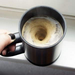 Selbstrührende Thermotasse