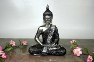 sitzender Buddha silber 25cm