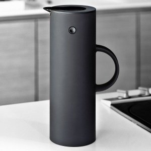 Stelton Isolierkanne 1L soft schwarz