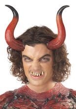 Stier Hörner rot mit Zähnen