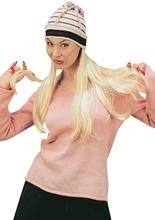Strickmütze mit langer Perücke blond