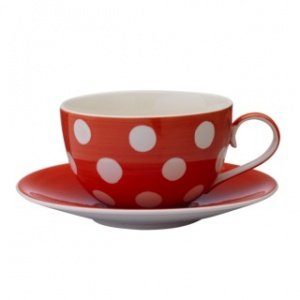 Tasse und Untertasse, rote Punkte