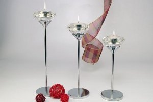 Teelichtleuchter auf Metallfuß