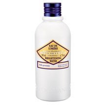 Teintausgleichendes Gesichtswasser