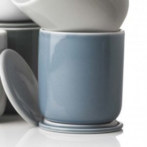 Thermobecher New Norm mit Deckel medium 