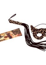 Tigermaske mit Peitsche