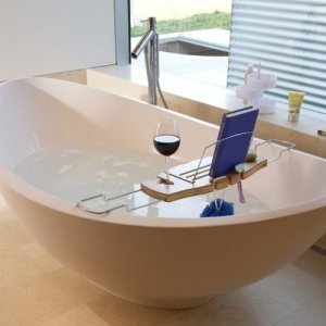 Umbra 020390-390 Aquala Badcaddy, Badewannablage mit Buchstütze und Glashalter,Bambus, natur