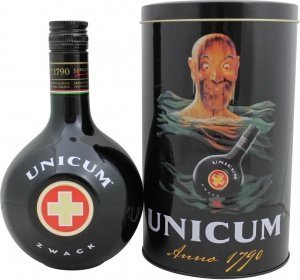 Unicum Kräuterlikör