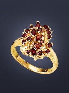 Verspielter Damenring mit Granat