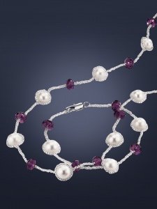 Verspieltes Schmuckset mit Süßwasserzuch