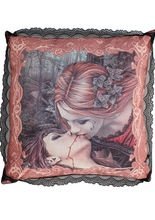 Victoria Frances Kissen Kiss