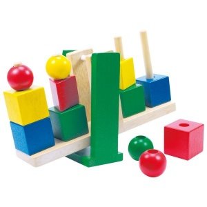 Waage aus Holz von Bino Holzspielzeug