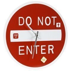 Wanduhr Do Not Enter