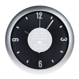 Wanduhr mit Gravur