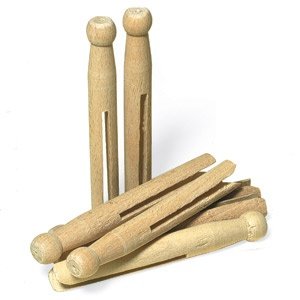 Wäscheklammern aus Holz und Tubendrücker