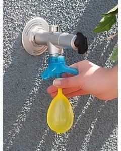 Wasserbombenfüllhilfe + 80 Ballons