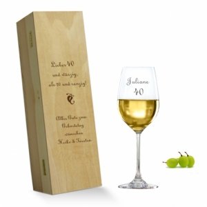 Weißweinglas in Holzkiste *40 und würzig