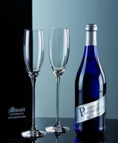 Zwei Sektkelche inkl. Sekt im Geschenkka