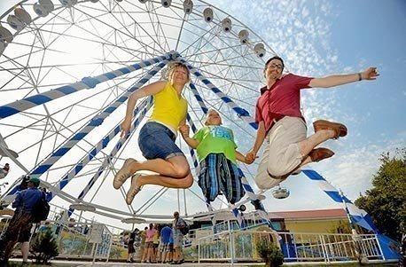 Jochen Schweizer Geschenkgutschein: Familien-Kurzurlaub mit Skyline Park Besuch im Allgäu