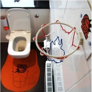 Toiletten Basketball