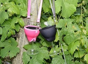 WineHolder - Weinglas-Halter für den Hals, Weinglashalterung inkl. Halstrageband