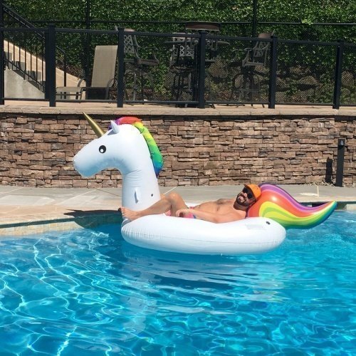 Aufblasbares Einhorn Schwimmen, Tongwing® Riesiges Pool Einhorn Luftmatratze, Party Spiele für Erw