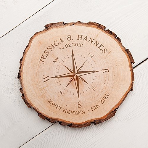Baumscheibe mit Gravur Kompass mit Namen und Datum