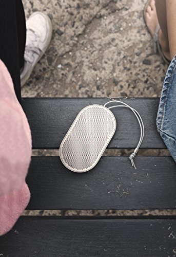 B&O PLAY by Bang & Olufsen Beoplay P2 Tragbarer Bluetooth-Lautsprecher (mit integriertem Mikrofon) s