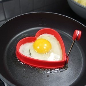 Chefrino Spiegeleiform Silikon für Bratpfanne - 2 Stück - Herz Ei - Pfannkuchen Form 