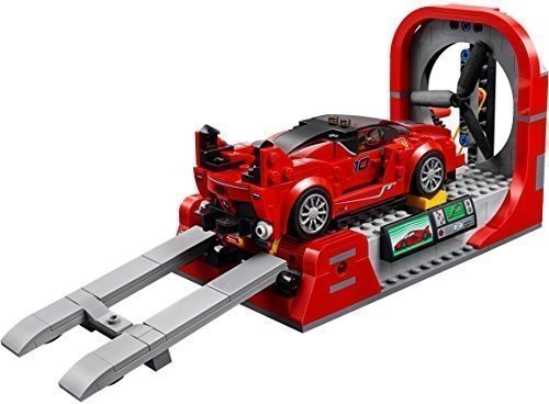 LEGO Speed Champions Ferrari FXX K und Entwicklungszentrum