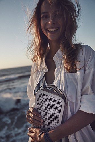 Bang & Olufsen Beoplay A2 Active Bluetooth-Lautsprecher (tragbarer) natural