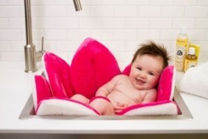 Blooming Baby Bath