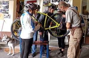 Geschenkgutschein: Mountainbike-Ausflug mit Schrauber-Kurs