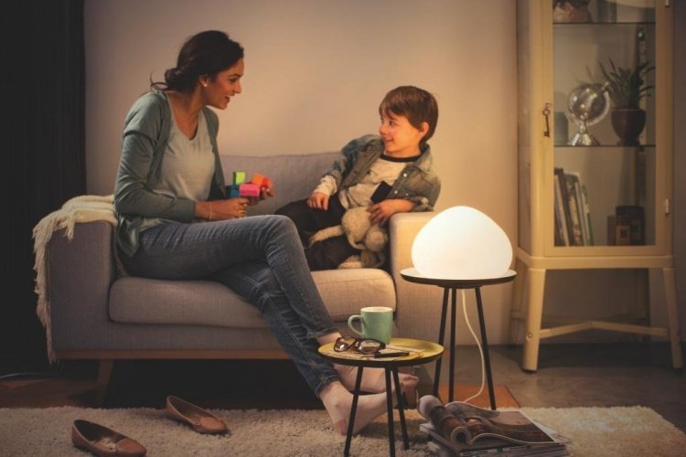 Philips Hue LED Tischleuchte Wellner inkl. Dimmschalter, dimmbar, alle Weißschattierungen, steuerba