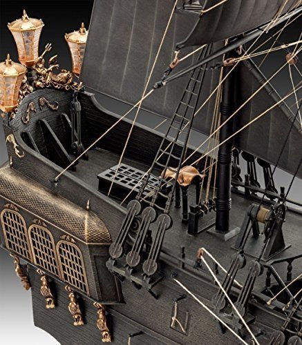 Revell 05699 - Modellbausatz Schiff 1:72 - Piratenschiff Black Pearl im Maßstab 1:72, Level 5