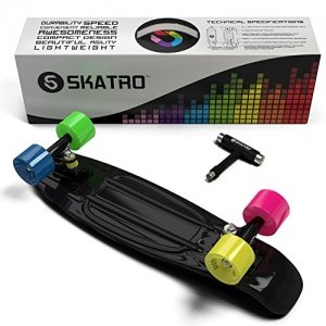 Skatro - Mini-Cruiser-Skateboard. 22 Zoll Kunststoff-Board im Retro-Stil, komplett mit