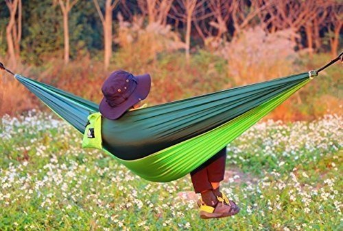 NatureFun Ultraleichte Camping Hängematte / 300kg Tragfähigkeit, Atmungsaktiv, schnell trocknende 