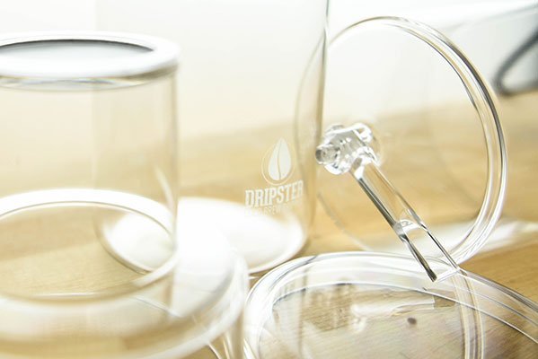 Die 4 Glasteile lassen sich leicht ineinanderstecken.