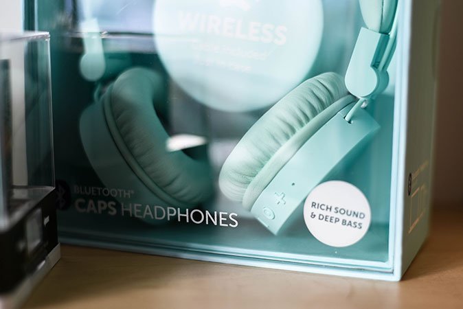 Tolle Farben, toller Sound. Die Kopfhörer möchte man gar nicht mehr aus der Hand legen.