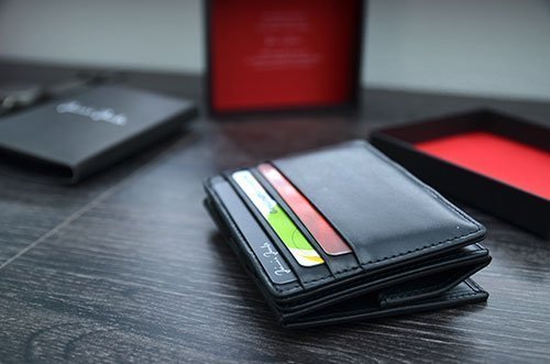 Auch Karten haben im Flap Boy Platz